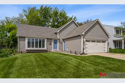 228 N Walnut Lane, Schaumburg, IL 60194 - Photo 2