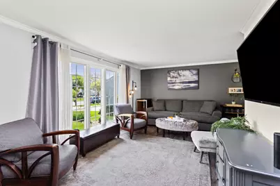 228 N Walnut Lane, Schaumburg, IL 60194 - Photo 10