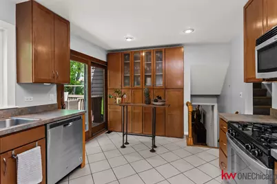 228 N Walnut Lane, Schaumburg, IL 60194 - Photo 8