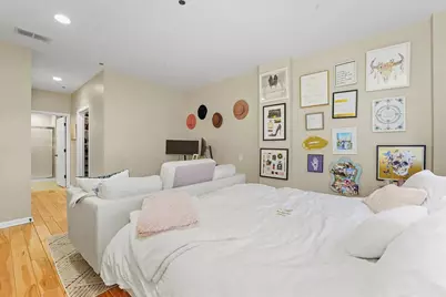 33 W Huron Street #413, Chicago, IL 60654 - Photo 12
