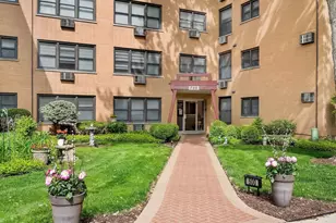 500 Washington Blvd, Oak Park, IL 60302 - Photo 2