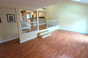 616 Claridge Cir, Hoffman Estates, IL 60169 - Photo 8