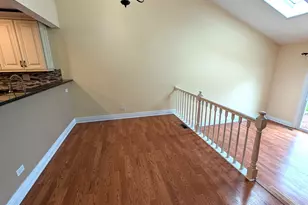 616 Claridge Cir, Hoffman Estates, IL 60169 - Photo 6