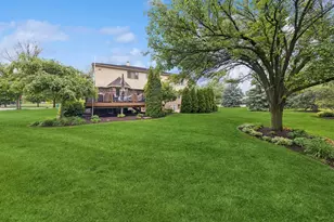 8401 Golfview Dr, Orland Park, IL 60462 - Photo 34