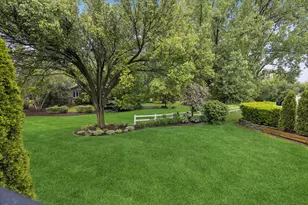 8401 Golfview Dr, Orland Park, IL 60462 - Photo 32