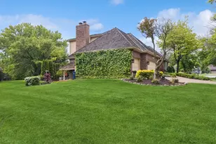 8401 Golfview Dr, Orland Park, IL 60462 - Photo 36