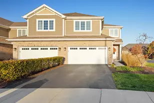 14277 Lacey Dr, Lemont, IL 60439 - Photo 2