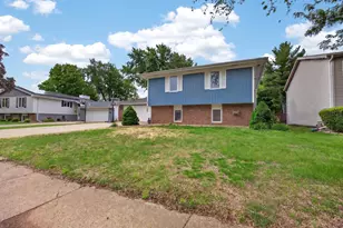 32 Kenfield Cir, Bloomington, IL 61704 - Photo 36