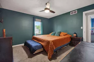 32 Kenfield Cir, Bloomington, IL 61704 - Photo 20