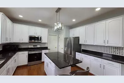 2560 W Sprce Drive, Round Lake, IL 60073 - Photo 20