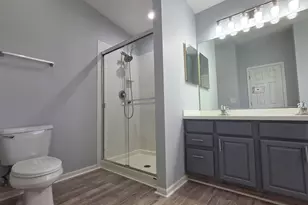 2560 W Sprce Dr, Round Lake, IL 60073 - Photo 26
