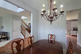 2560 W Sprce Dr, Round Lake, IL 60073 - Photo 8