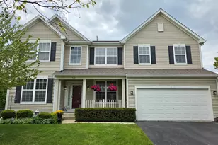 2560 W Sprce Dr, Round Lake, IL 60073 - Photo 1