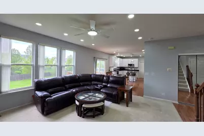 2560 W Sprce Drive, Round Lake, IL 60073 - Photo 10