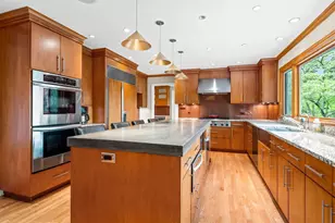 520 Greenwood Ave, Kenilworth, IL 60043 - Photo 12