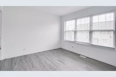 401 N Commerce Street #401, Aurora, IL 60504 - Photo 8