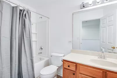 401 N Commerce Street #401, Aurora, IL 60504 - Photo 6