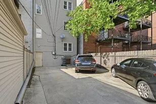 1929 W Irving Park Rd, Chicago, IL 60613 - Photo 18