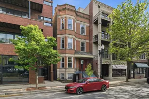 1929 W Irving Park Rd, Chicago, IL 60613 - Photo 2
