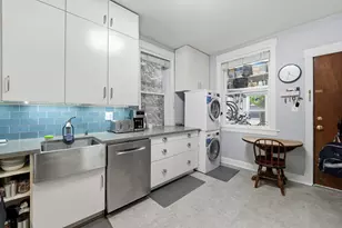 1929 W Irving Park Rd, Chicago, IL 60613 - Photo 8