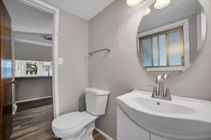209 Sharon Ln, North Aurora, IL 60542 - Photo 16