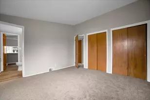 209 Sharon Ln, North Aurora, IL 60542 - Photo 18