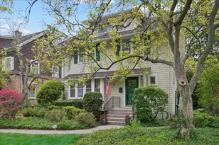 972 Elm St, Winnetka, IL 60093 - Photo 2