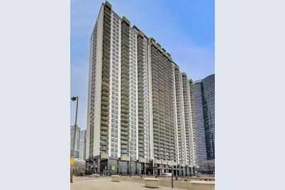 400 E Randolph Street #1727, Chicago, IL 60601 - Photo 4