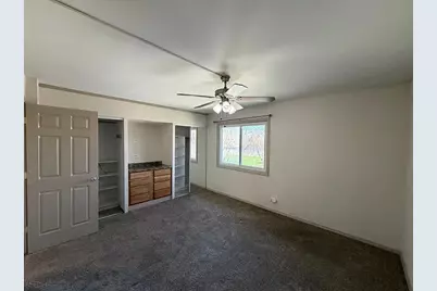 634 Robin Court, Grayslake, IL 60030 - Photo 12