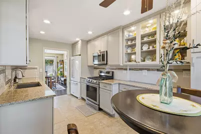 19W107 Avenue Normandy N, Oak Brook, IL 60523 - Photo 4