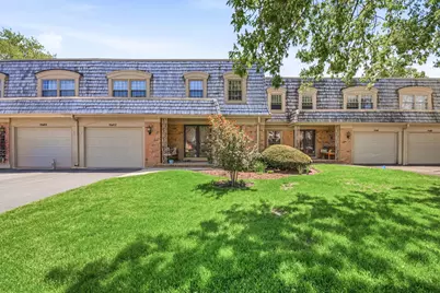 19W107 Avenue Normandy N, Oak Brook, IL 60523 - Photo 2
