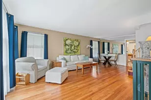 1852 Suffolk Ave, Westchester, IL 60154 - Photo 2