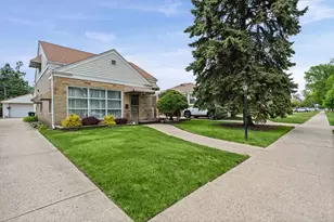 1852 Suffolk Ave, Westchester, IL 60154 - Photo 1