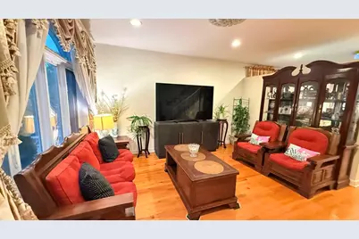 422 W 42nd Place, Chicago, IL 60609 - Photo 4