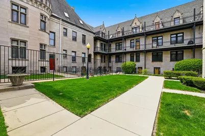 4938 S Drexel Boulevard #210, Chicago, IL 60615 - Photo 2