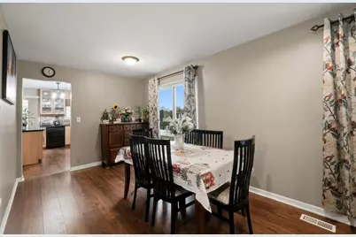 221 E Lakeside Drive, Vernon Hills, IL 60061 - Photo 6