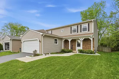 221 E Lakeside Drive, Vernon Hills, IL 60061 - Photo 2