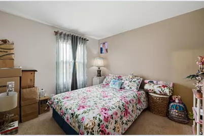 221 E Lakeside Drive, Vernon Hills, IL 60061 - Photo 20