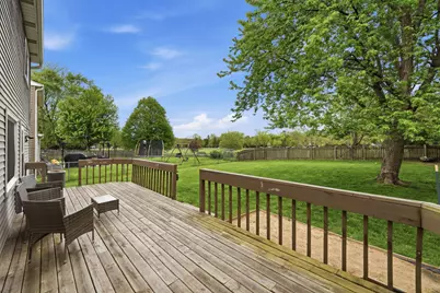 221 E Lakeside Drive, Vernon Hills, IL 60061 - Photo 24