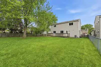 221 E Lakeside Drive, Vernon Hills, IL 60061 - Photo 26