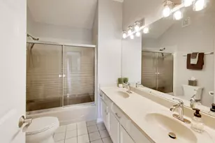 384 Du Pahze St, Naperville, IL 60565 - Photo 20