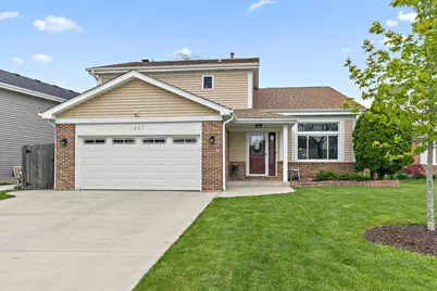 1041 N Cardinal Drive, Palatine, IL 60074 - Photo 2