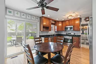 1041 N Cardinal Dr, Palatine, IL 60074 - Photo 12