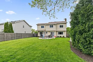 1041 N Cardinal Dr, Palatine, IL 60074 - Photo 32