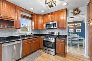 1041 N Cardinal Dr, Palatine, IL 60074 - Photo 10