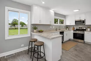 1125 Suffolk Ave, Westchester, IL 60154 - Photo 2