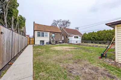 3938 W 66th Place, Chicago, IL 60629 - Photo 22