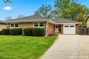 502 S Louis St, Mount Prospect, IL 60056 - Photo 1