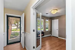 3415 Venice Ave, McHenry, IL 60050 - Photo 2