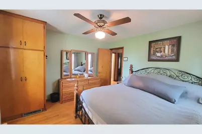 9301 S Spaulding Avenue, Evergreen Park, IL 60805 - Photo 6